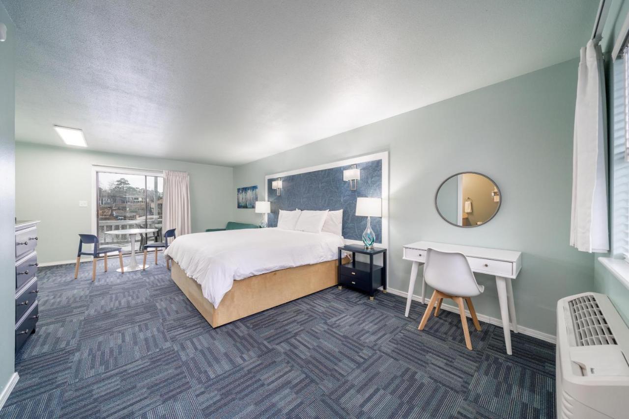 The Hamilton - Lakefront & Studio Suites, Apartment *